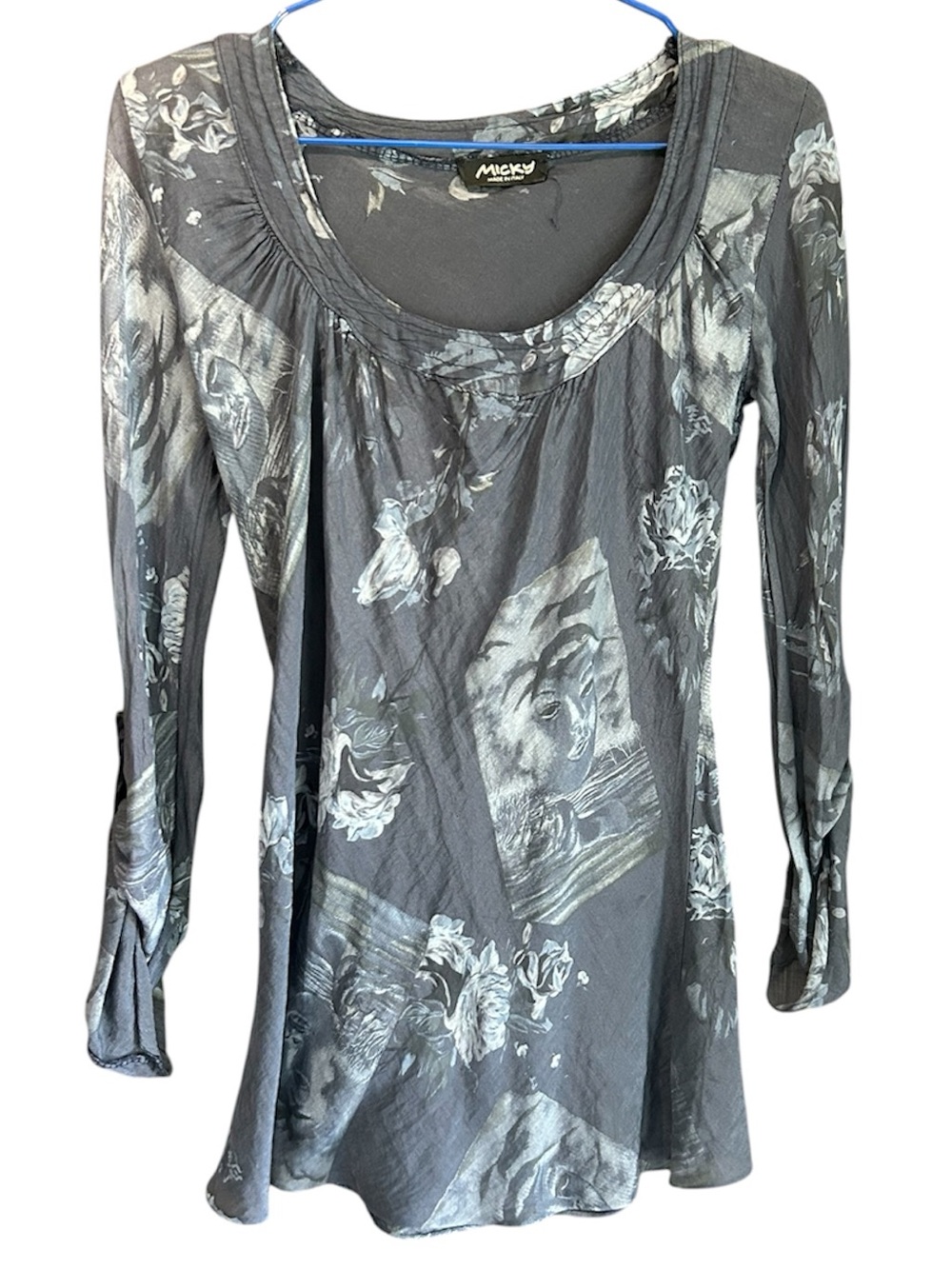 Gray Floral Scoop Neck Tunic Top